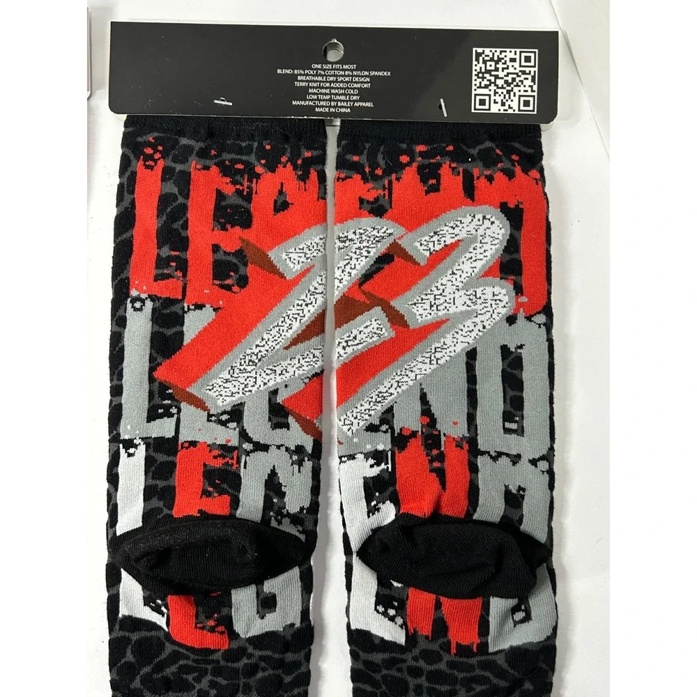 Socwatees trio knit